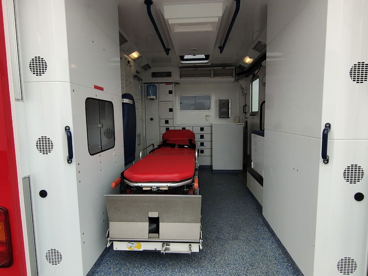 Zakup Renault Master Karetka Ambulans pogotowie kontenerowe Kamper  Renault Master Karetka Ambulans pogotowie kontenerowe Kamper: slika Zakup Renault Master Karetka Ambulans pogotowie kontenerowe Kamper  Renault Master Karetka Ambulans pogotowie kontenerowe Kamper