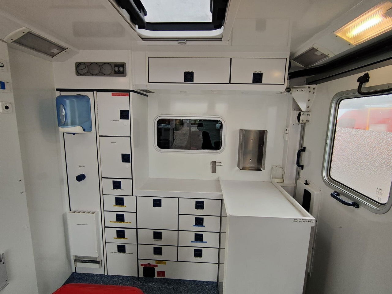 Zakup Renault Master Karetka Ambulans pogotowie kontenerowe Kamper  Renault Master Karetka Ambulans pogotowie kontenerowe Kamper: slika Zakup Renault Master Karetka Ambulans pogotowie kontenerowe Kamper  Renault Master Karetka Ambulans pogotowie kontenerowe Kamper
