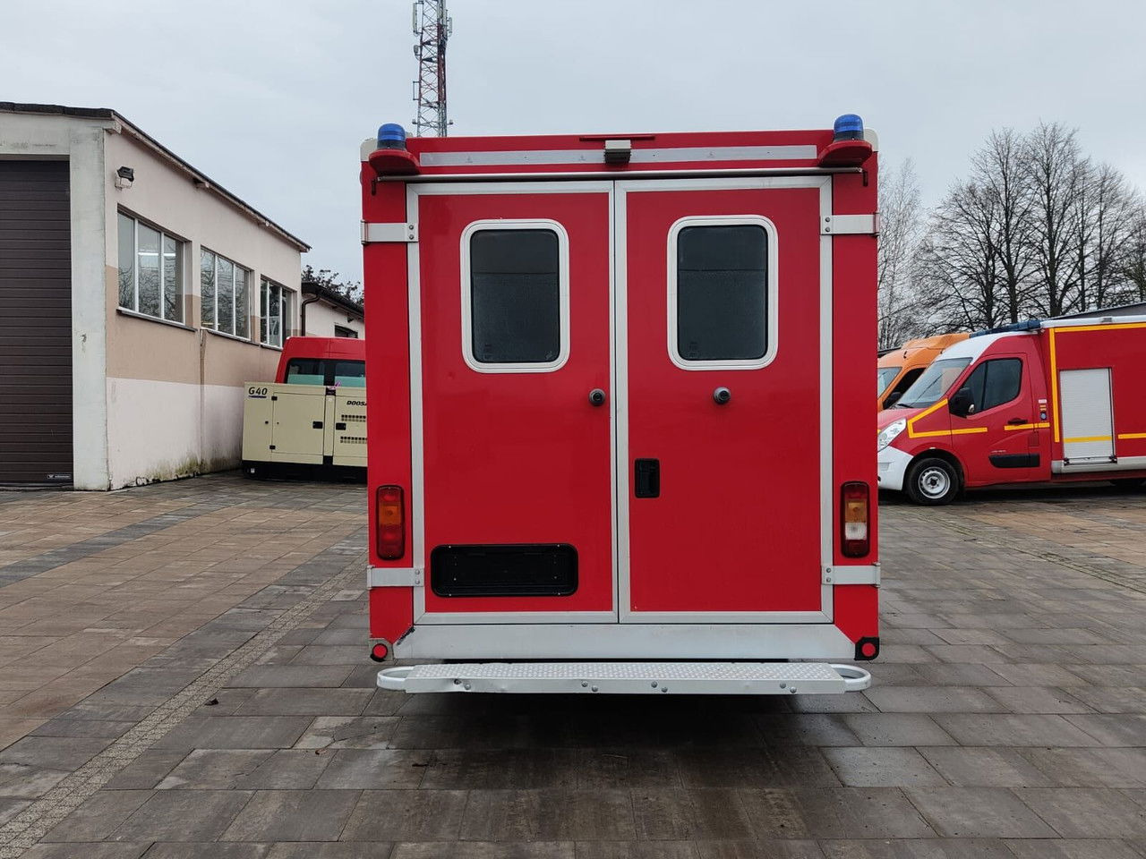 Zakup Renault Master Karetka Ambulans pogotowie kontenerowe Kamper  Renault Master Karetka Ambulans pogotowie kontenerowe Kamper: slika Zakup Renault Master Karetka Ambulans pogotowie kontenerowe Kamper  Renault Master Karetka Ambulans pogotowie kontenerowe Kamper