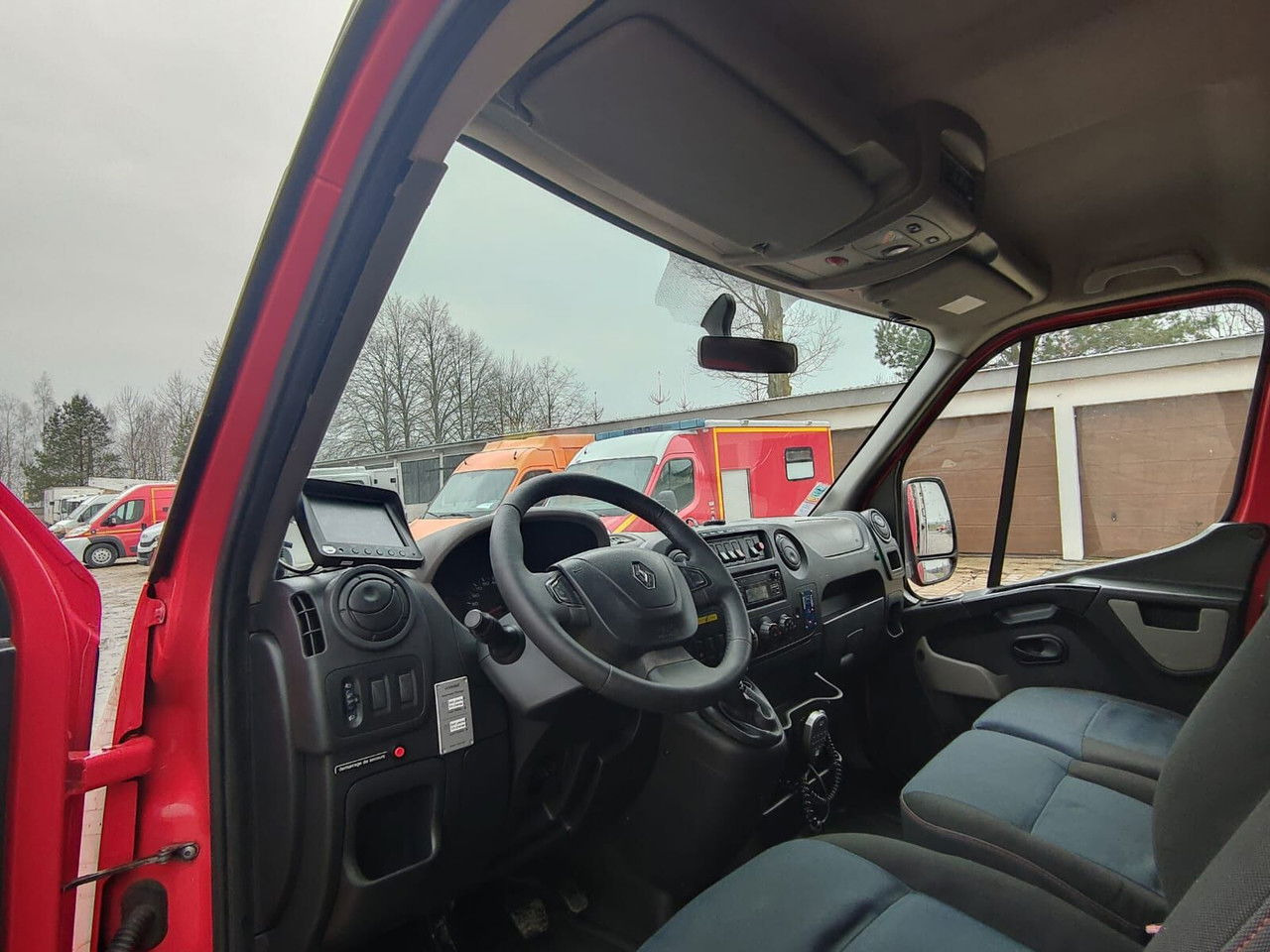 Zakup Renault Master Karetka Ambulans pogotowie kontenerowe Kamper  Renault Master Karetka Ambulans pogotowie kontenerowe Kamper: slika Zakup Renault Master Karetka Ambulans pogotowie kontenerowe Kamper  Renault Master Karetka Ambulans pogotowie kontenerowe Kamper