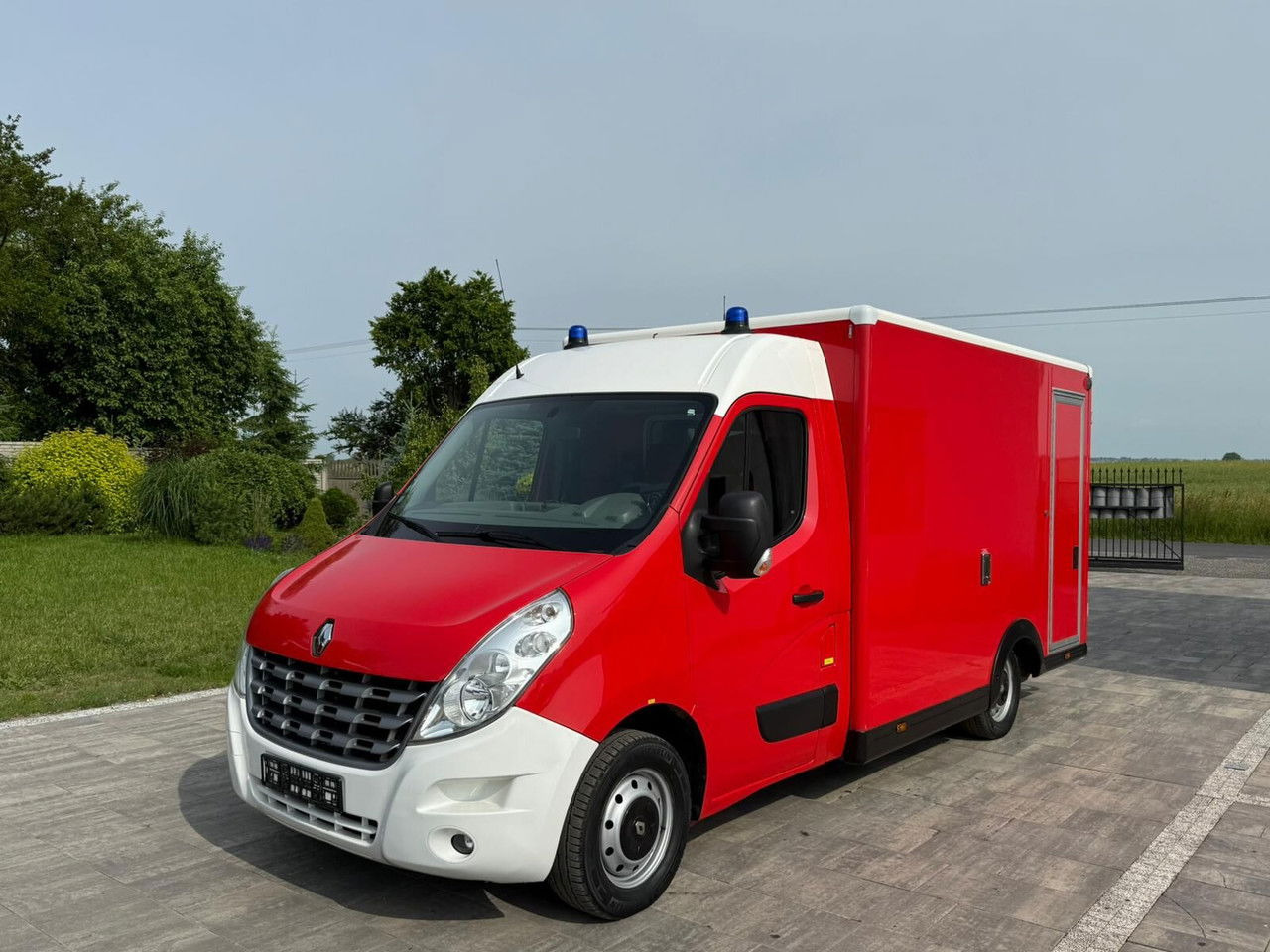 Renault Master Karetka Ambulans pogotowie kontenerowe - Vozilo hitne pomoći: slika Renault Master Karetka Ambulans pogotowie kontenerowe - Vozilo hitne pomoći Renault Master Karetka Ambulans pogotowie kontenerowe - Vozilo hitne pomoći: slika Renault Master Karetka Ambulans pogotowie kontenerowe - Vozilo hitne pomoći
