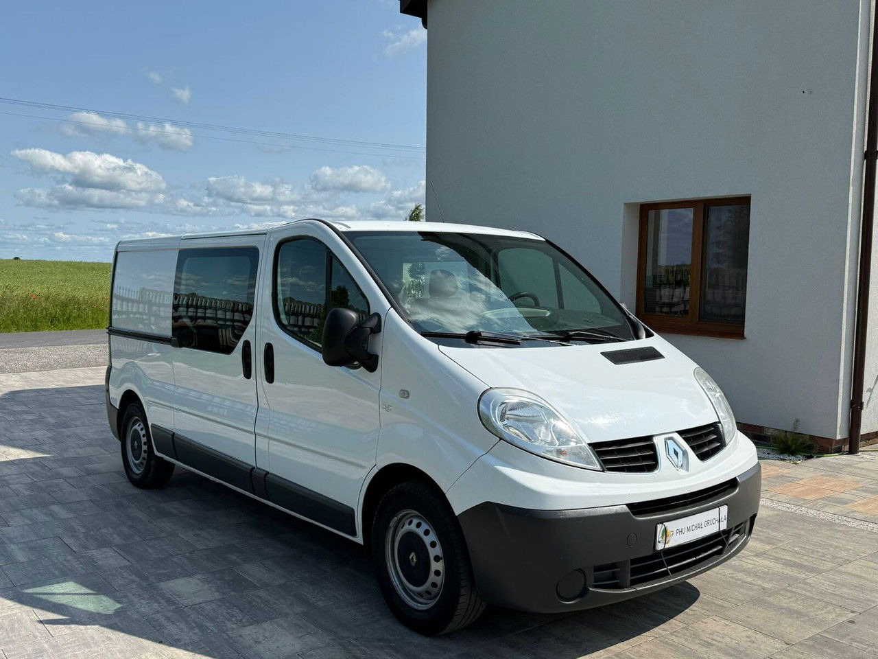 Renault Trafic 2.0 - Mali kombi, Dostavno vozilo s dvostrukom kabinom: slika Renault Trafic 2.0 - Mali kombi, Dostavno vozilo s dvostrukom kabinom Renault Trafic 2.0 - Mali kombi, Dostavno vozilo s dvostrukom kabinom: slika Renault Trafic 2.0 - Mali kombi, Dostavno vozilo s dvostrukom kabinom