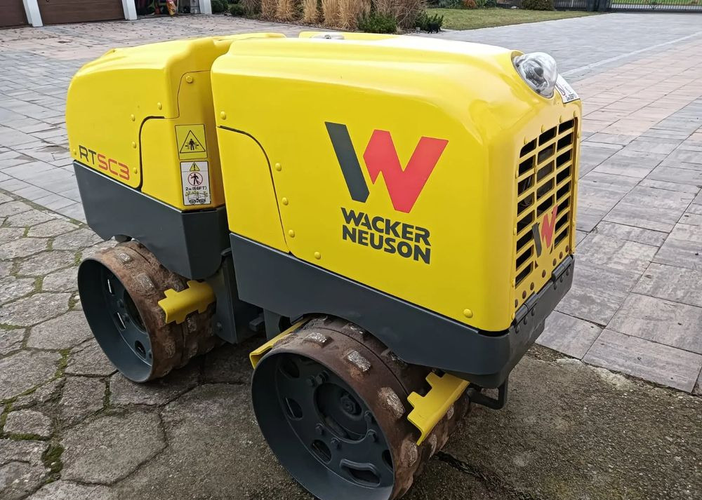 Wacker Neuson RTSC3 - Mini valjak: slika Wacker Neuson RTSC3 - Mini valjak Wacker Neuson RTSC3 - Mini valjak: slika Wacker Neuson RTSC3 - Mini valjak