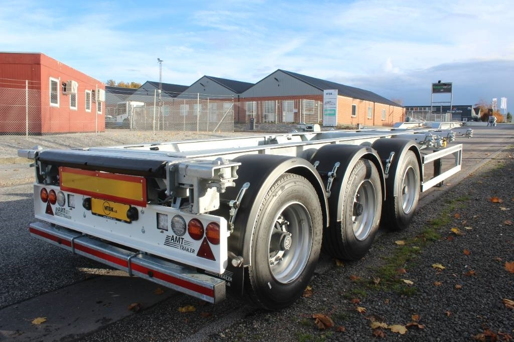 AMT CO310 - Container chassis med udskud i bag - Transporter kontejnera/ Poluprikolica s izmjenjivim sanducima: slika AMT CO310 - Container chassis med udskud i bag - Transporter kontejnera/ Poluprikolica s izmjenjivim sanducima AMT CO310 - Container chassis med udskud i bag - Transporter kontejnera/ Poluprikolica s izmjenjivim sanducima: slika AMT CO310 - Container chassis med udskud i bag - Transporter kontejnera/ Poluprikolica s izmjenjivim sanducima