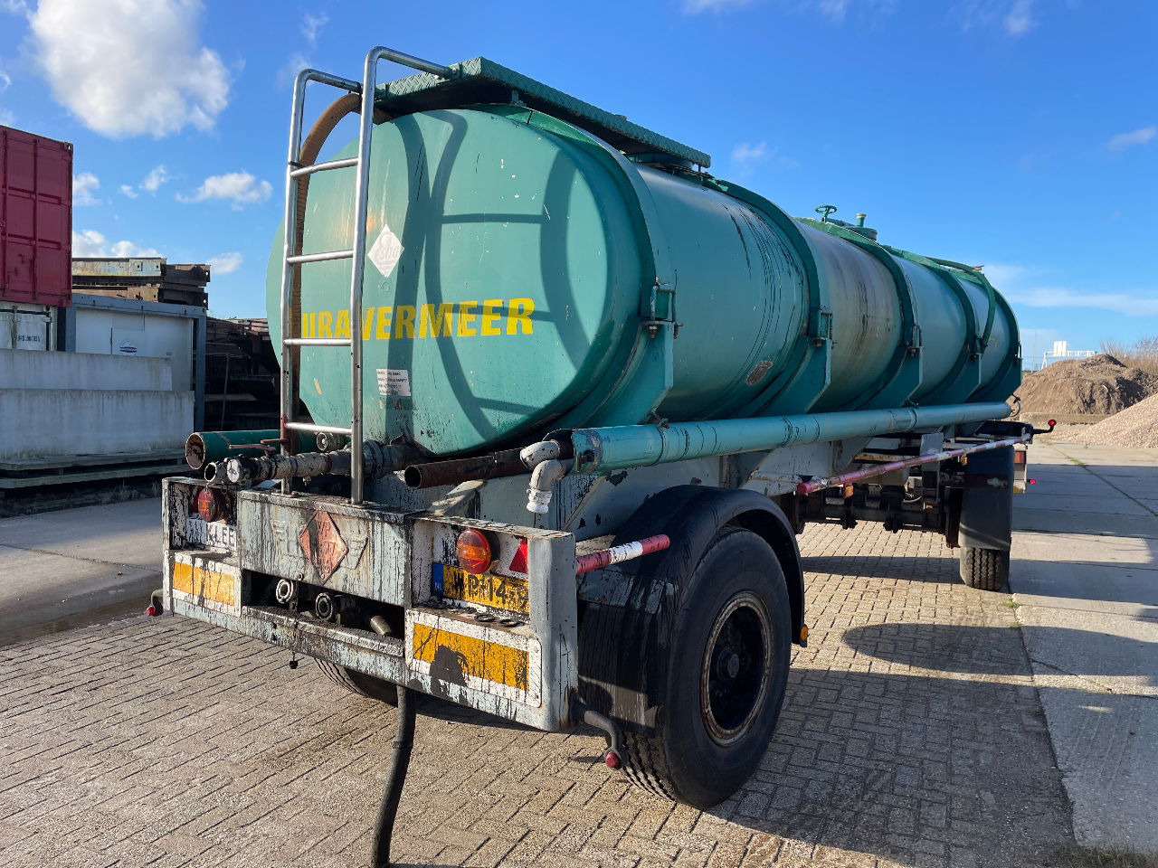 Burg Bitumen tank inox 14.000L - Prikolica cisterna: slika Burg Bitumen tank inox 14.000L - Prikolica cisterna Burg Bitumen tank inox 14.000L - Prikolica cisterna: slika Burg Bitumen tank inox 14.000L - Prikolica cisterna