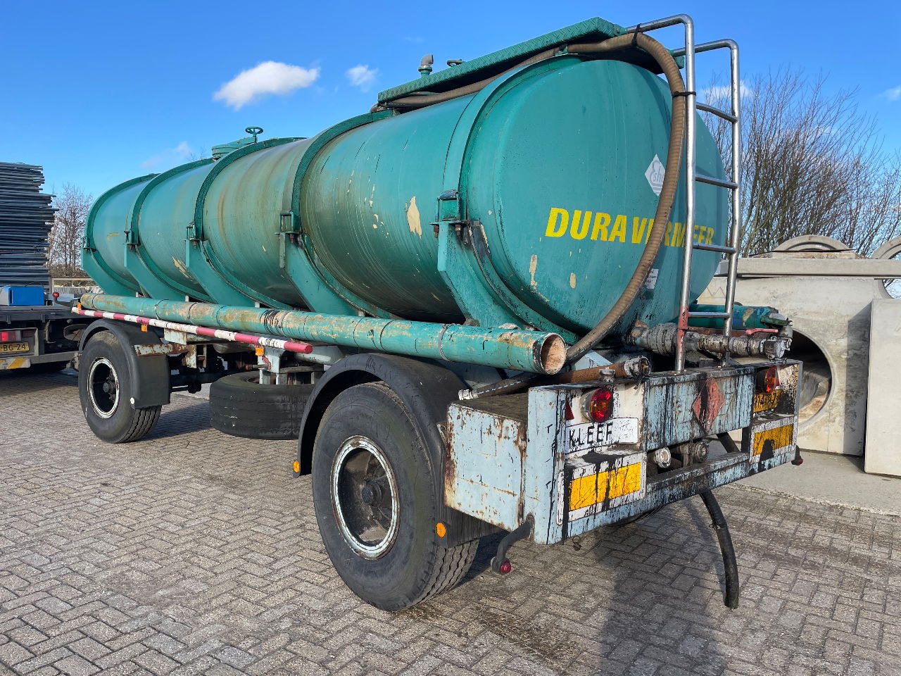 Burg Bitumen tank inox 14.000L - Prikolica cisterna: slika Burg Bitumen tank inox 14.000L - Prikolica cisterna Burg Bitumen tank inox 14.000L - Prikolica cisterna: slika Burg Bitumen tank inox 14.000L - Prikolica cisterna