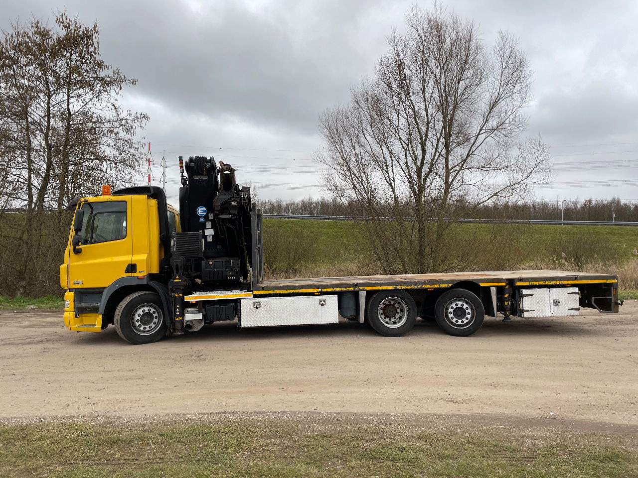 DAF 85.410 Met Effer 470 6s laadkraan ladekran loadercrane crane palfinger hiab - Kamion s kranom: slika DAF 85.410 Met Effer 470 6s laadkraan ladekran loadercrane crane palfinger hiab - Kamion s kranom DAF 85.410 Met Effer 470 6s laadkraan ladekran loadercrane crane palfinger hiab - Kamion s kranom: slika DAF 85.410 Met Effer 470 6s laadkraan ladekran loadercrane crane palfinger hiab - Kamion s kranom