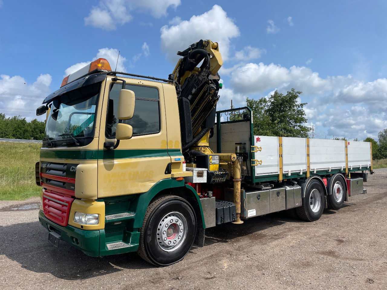 DAF CF 85.360 CF with Palfinger PK26002 with jib crane - Kamion s kranom: slika DAF CF 85.360 CF with Palfinger PK26002 with jib crane - Kamion s kranom DAF CF 85.360 CF with Palfinger PK26002 with jib crane - Kamion s kranom: slika DAF CF 85.360 CF with Palfinger PK26002 with jib crane - Kamion s kranom