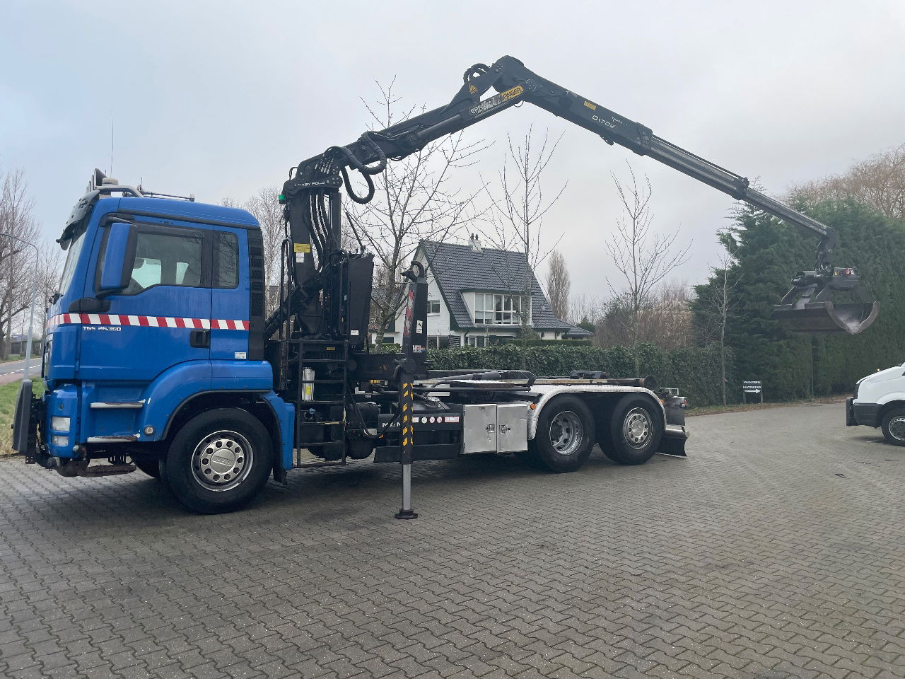 MAN TGS 26.360 with palfinger Z crane, remote controled crane - Transporter kontejnera/ Kamion s izmjenjivim sanducima, Kamion s kranom: slika MAN TGS 26.360 with palfinger Z crane, remote controled crane - Transporter kontejnera/ Kamion s izmjenjivim sanducima, Kamion s kranom MAN TGS 26.360 with palfinger Z crane, remote controled crane - Transporter kontejnera/ Kamion s izmjenjivim sanducima, Kamion s kranom: slika MAN TGS 26.360 with palfinger Z crane, remote controled crane - Transporter kontejnera/ Kamion s izmjenjivim sanducima, Kamion s kranom