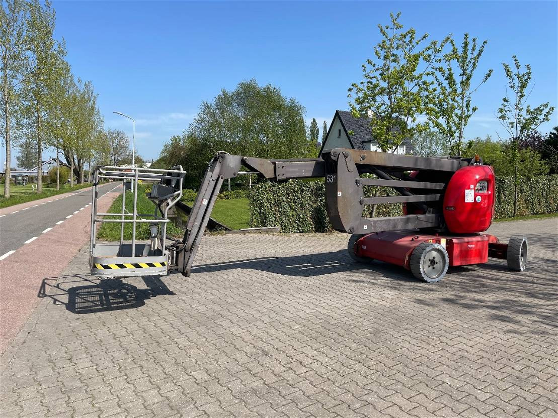 Manitou 170 Aetj - Zglobni krak: slika Manitou 170 Aetj - Zglobni krak Manitou 170 Aetj - Zglobni krak: slika Manitou 170 Aetj - Zglobni krak