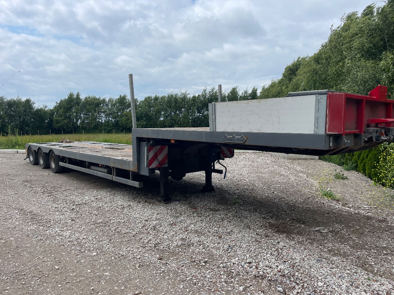 Nooteboom Mco-48-03 V uitschuifbaar hydrolisch gestuurd semi dieplader - Poluprikolica s niskim utovarivačem: slika Nooteboom Mco-48-03 V uitschuifbaar hydrolisch gestuurd semi dieplader - Poluprikolica s niskim utovarivačem Nooteboom Mco-48-03 V uitschuifbaar hydrolisch gestuurd semi dieplader - Poluprikolica s niskim utovarivačem: slika Nooteboom Mco-48-03 V uitschuifbaar hydrolisch gestuurd semi dieplader - Poluprikolica s niskim utovarivačem