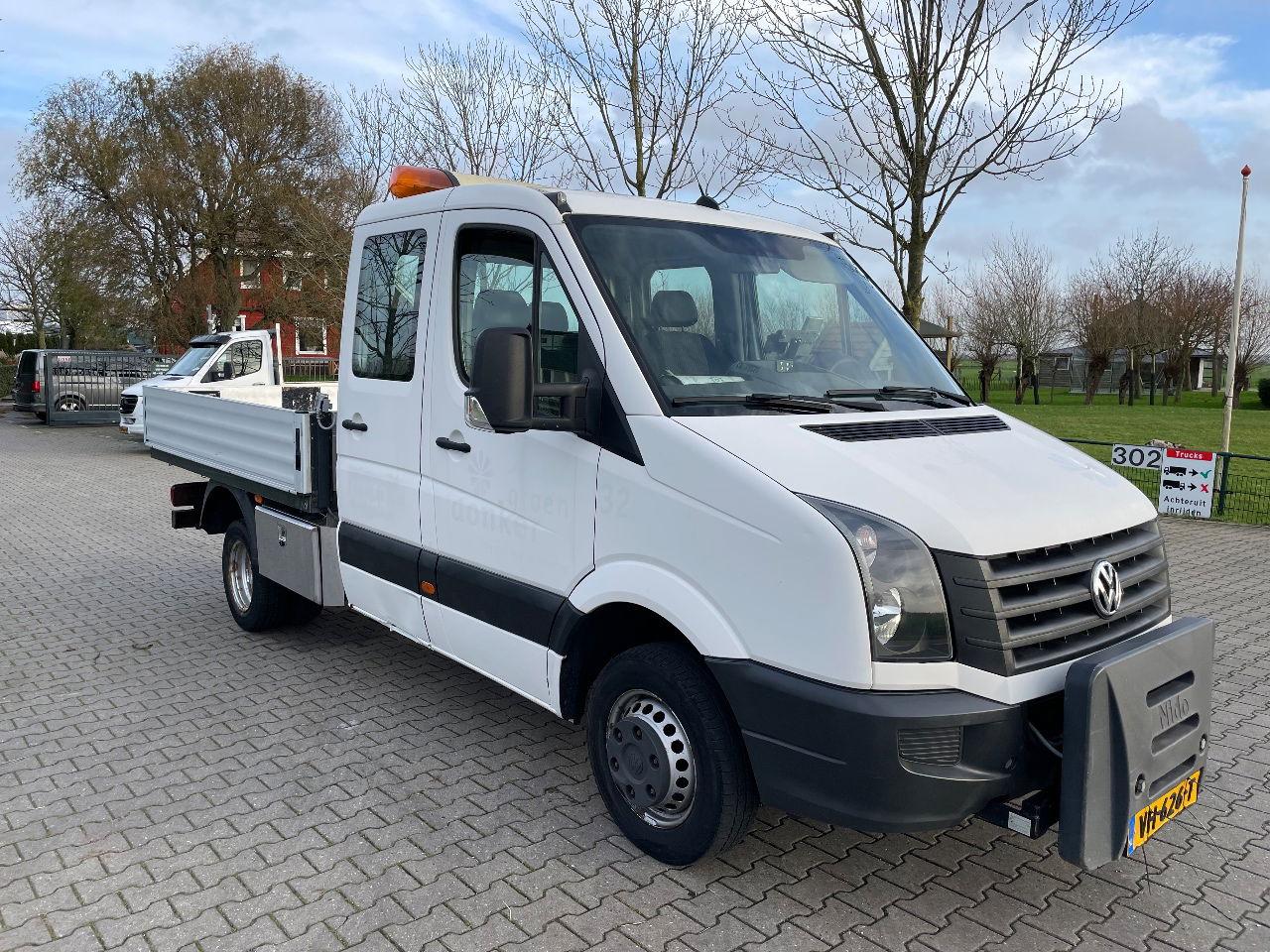 Volkswagen Crafter 46 dubbele cabine - Dostavno vozilo s ravnom platformom: slika Volkswagen Crafter 46 dubbele cabine - Dostavno vozilo s ravnom platformom Volkswagen Crafter 46 dubbele cabine - Dostavno vozilo s ravnom platformom: slika Volkswagen Crafter 46 dubbele cabine - Dostavno vozilo s ravnom platformom