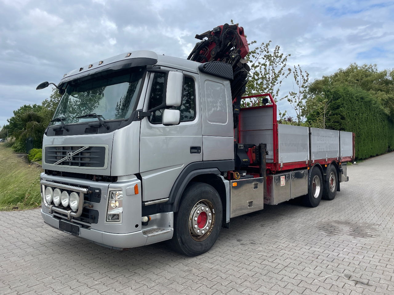 Volvo FM 440 with Palfinger PK29002 with jib flyjib - Kamion s kranom: slika Volvo FM 440 with Palfinger PK29002 with jib flyjib - Kamion s kranom Volvo FM 440 with Palfinger PK29002 with jib flyjib - Kamion s kranom: slika Volvo FM 440 with Palfinger PK29002 with jib flyjib - Kamion s kranom
