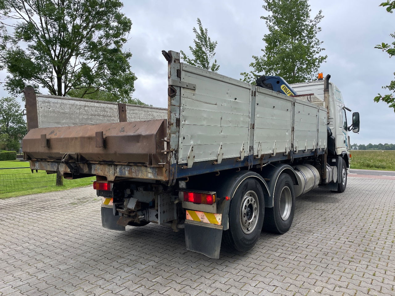 Volvo FM 7 310hp with Palfinger PK21000 with remote and tipper - Kiper, Kamion s kranom: slika Volvo FM 7 310hp with Palfinger PK21000 with remote and tipper - Kiper, Kamion s kranom Volvo FM 7 310hp with Palfinger PK21000 with remote and tipper - Kiper, Kamion s kranom: slika Volvo FM 7 310hp with Palfinger PK21000 with remote and tipper - Kiper, Kamion s kranom