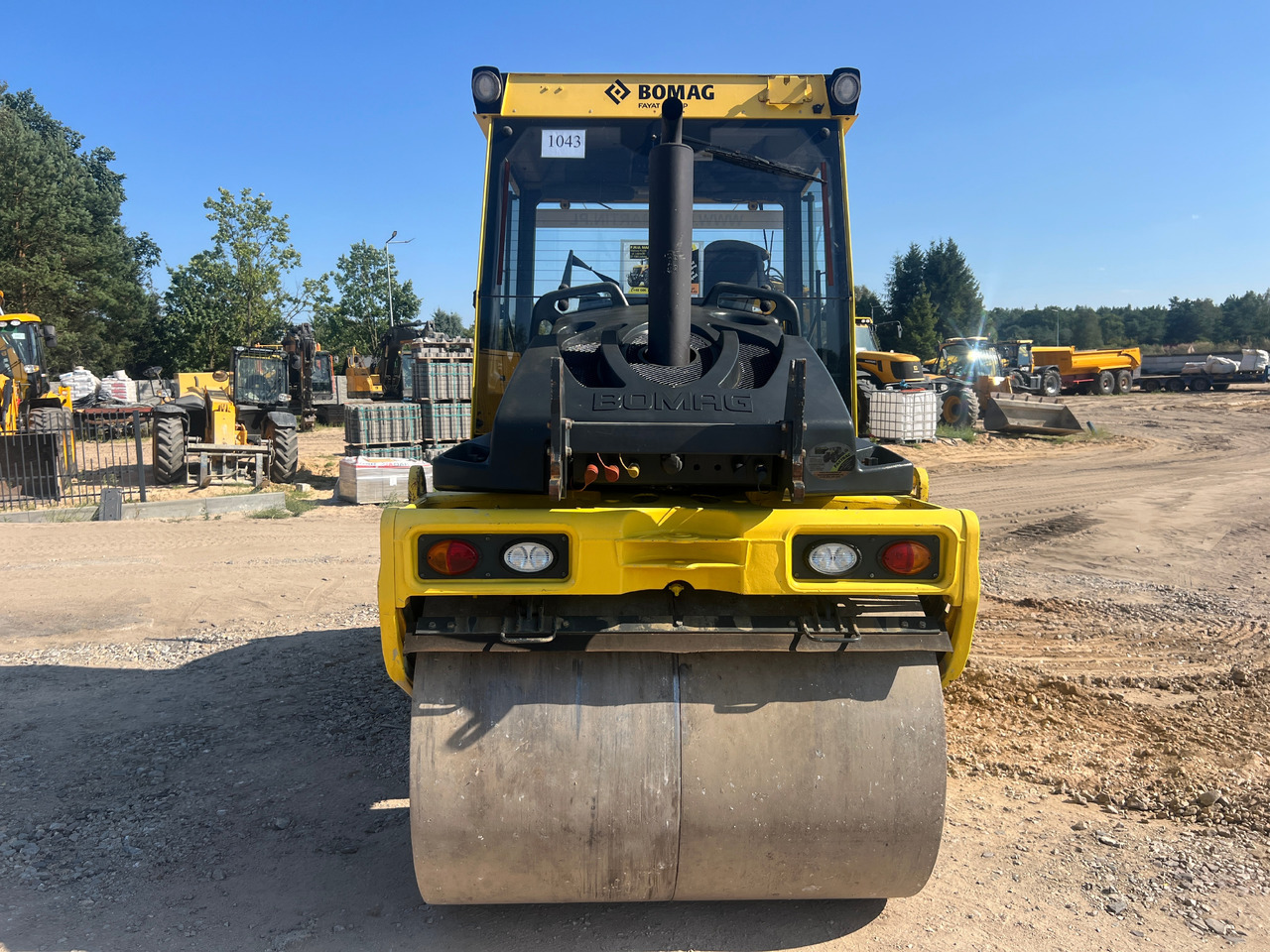 Bomag BW 154 AP-AM - Valjak: slika Bomag BW 154 AP-AM - Valjak Bomag BW 154 AP-AM - Valjak: slika Bomag BW 154 AP-AM - Valjak