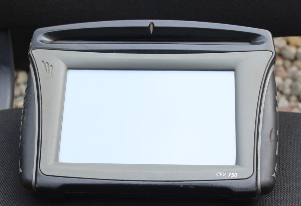CFX-750 GPS - Sustav navigacije: slika CFX-750 GPS - Sustav navigacije CFX-750 GPS - Sustav navigacije: slika CFX-750 GPS - Sustav navigacije