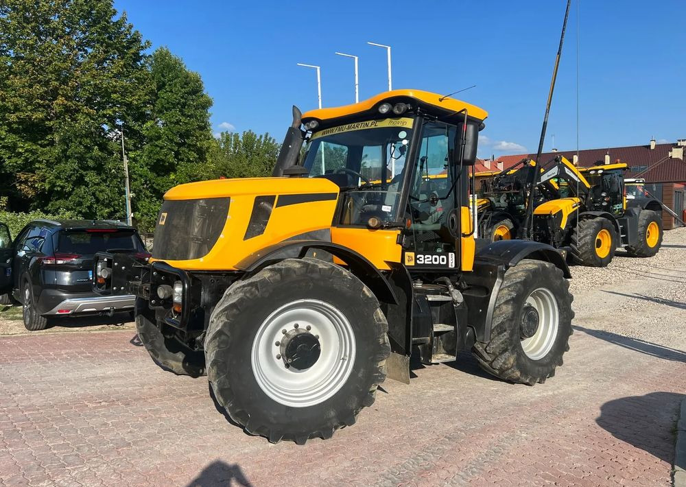 JCB 3200 Plus - Traktor: slika JCB 3200 Plus - Traktor JCB 3200 Plus - Traktor: slika JCB 3200 Plus - Traktor