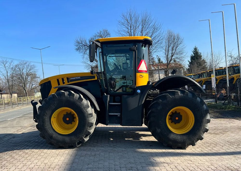 JCB 4220 - Traktor: slika JCB 4220 - Traktor JCB 4220 - Traktor: slika JCB 4220 - Traktor