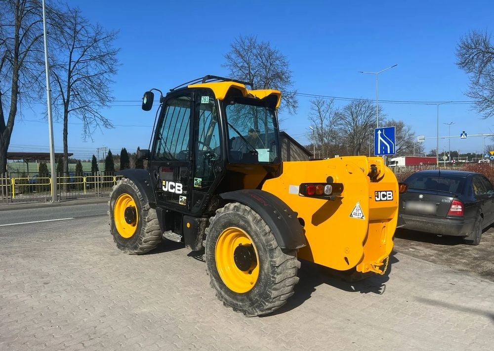 JCB 531-70 - Teleskopski rukovatelj: slika JCB 531-70 - Teleskopski rukovatelj JCB 531-70 - Teleskopski rukovatelj: slika JCB 531-70 - Teleskopski rukovatelj