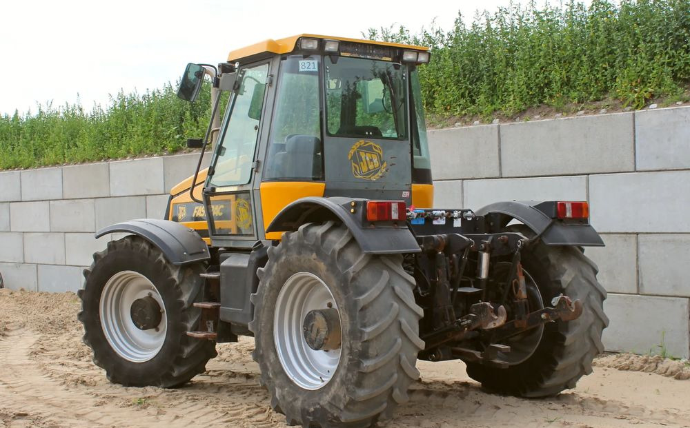 JCB Fastrac 1135 - Traktor: slika JCB Fastrac 1135 - Traktor JCB Fastrac 1135 - Traktor: slika JCB Fastrac 1135 - Traktor