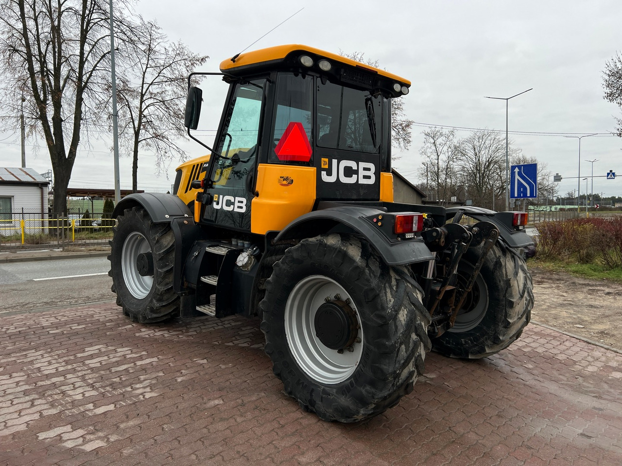JCB Fastrac 3200 - Traktor: slika JCB Fastrac 3200 - Traktor JCB Fastrac 3200 - Traktor: slika JCB Fastrac 3200 - Traktor