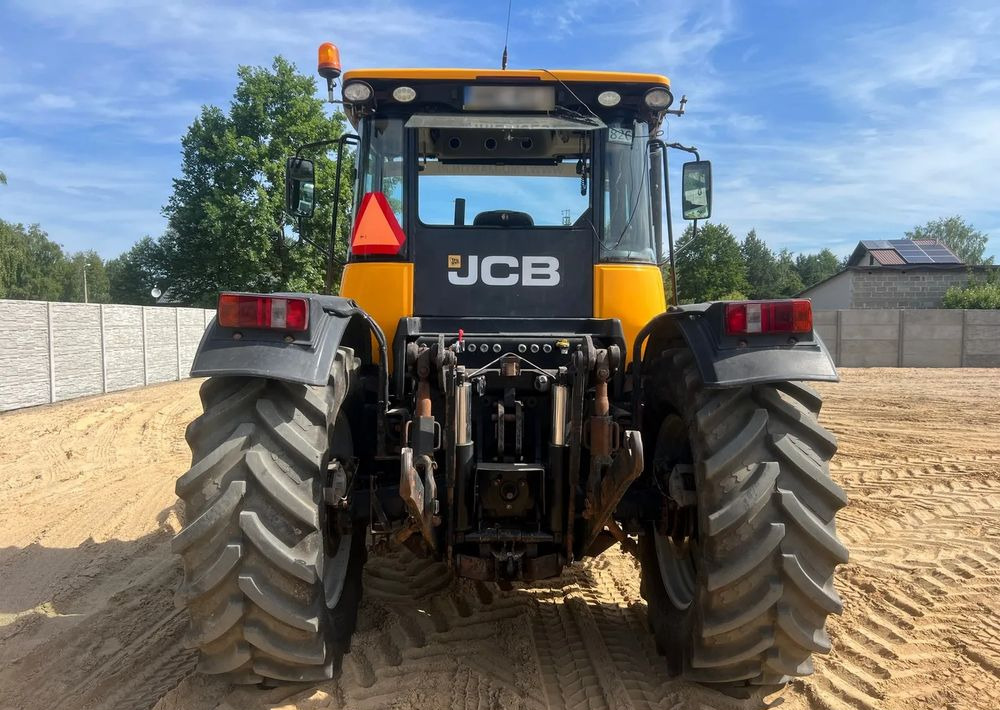 JCB Fastrac 3230 Xtra - Traktor: slika JCB Fastrac 3230 Xtra - Traktor JCB Fastrac 3230 Xtra - Traktor: slika JCB Fastrac 3230 Xtra - Traktor