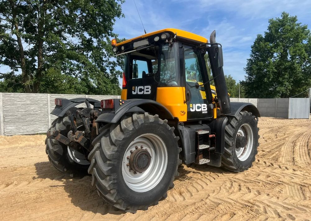 JCB Fastrac 3230 Xtra - Traktor: slika JCB Fastrac 3230 Xtra - Traktor JCB Fastrac 3230 Xtra - Traktor: slika JCB Fastrac 3230 Xtra - Traktor