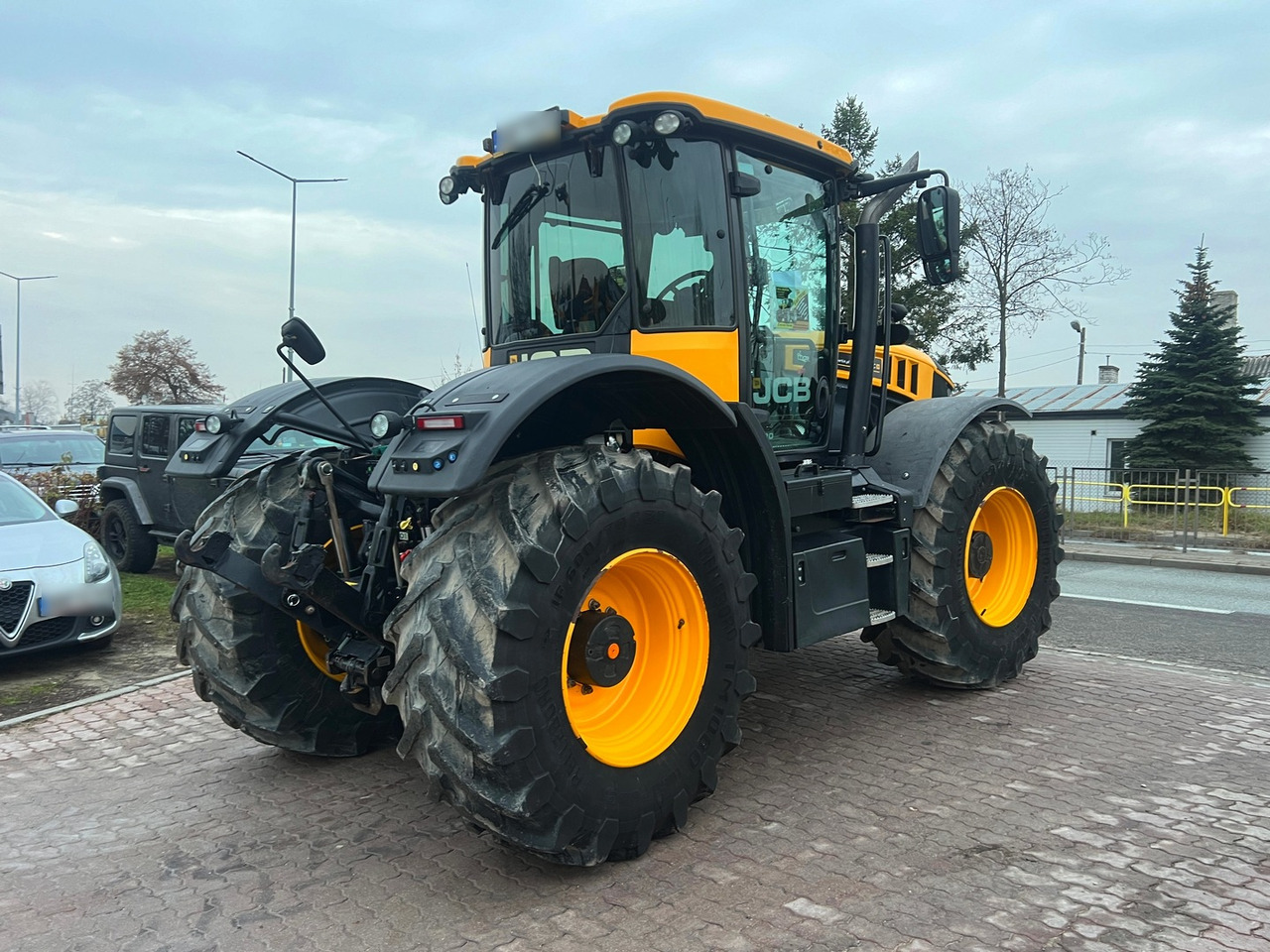 JCB Fastrac 4220 - Traktor: slika JCB Fastrac 4220 - Traktor JCB Fastrac 4220 - Traktor: slika JCB Fastrac 4220 - Traktor