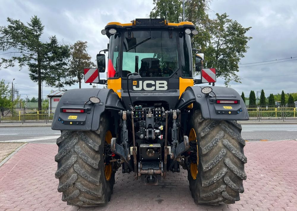 JCB Fastrac 4220 - Traktor: slika JCB Fastrac 4220 - Traktor JCB Fastrac 4220 - Traktor: slika JCB Fastrac 4220 - Traktor