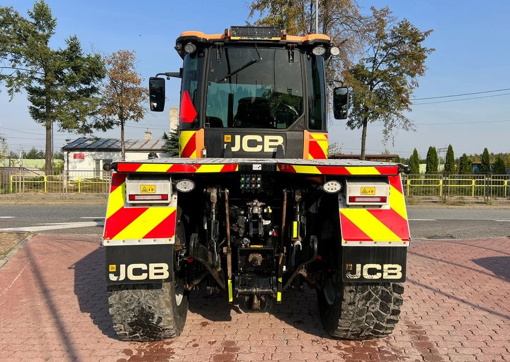 JCB Fastrac 4220 - Traktor: slika JCB Fastrac 4220 - Traktor JCB Fastrac 4220 - Traktor: slika JCB Fastrac 4220 - Traktor