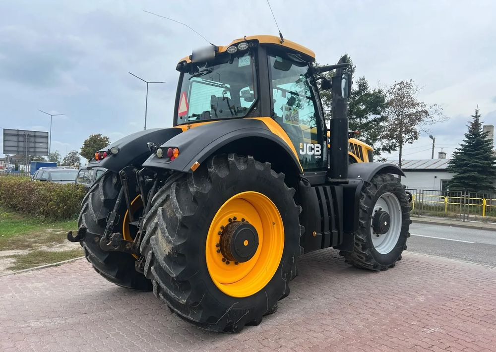 JCB Fastrac 8250 - Traktor: slika JCB Fastrac 8250 - Traktor JCB Fastrac 8250 - Traktor: slika JCB Fastrac 8250 - Traktor