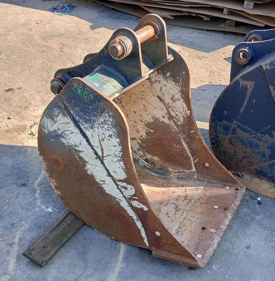 ŁYŻKA KOPIĄCA JCB bez zębów - Korpa za bager: slika ŁYŻKA KOPIĄCA JCB bez zębów - Korpa za bager ŁYŻKA KOPIĄCA JCB bez zębów - Korpa za bager: slika ŁYŻKA KOPIĄCA JCB bez zębów - Korpa za bager