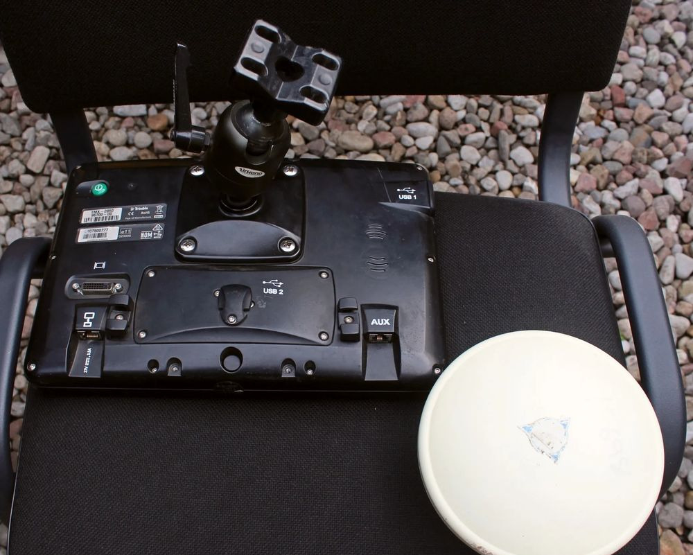 TMX-2050 GPS / antena AG-25 - Sustav navigacije: slika TMX-2050 GPS / antena AG-25 - Sustav navigacije TMX-2050 GPS / antena AG-25 - Sustav navigacije: slika TMX-2050 GPS / antena AG-25 - Sustav navigacije