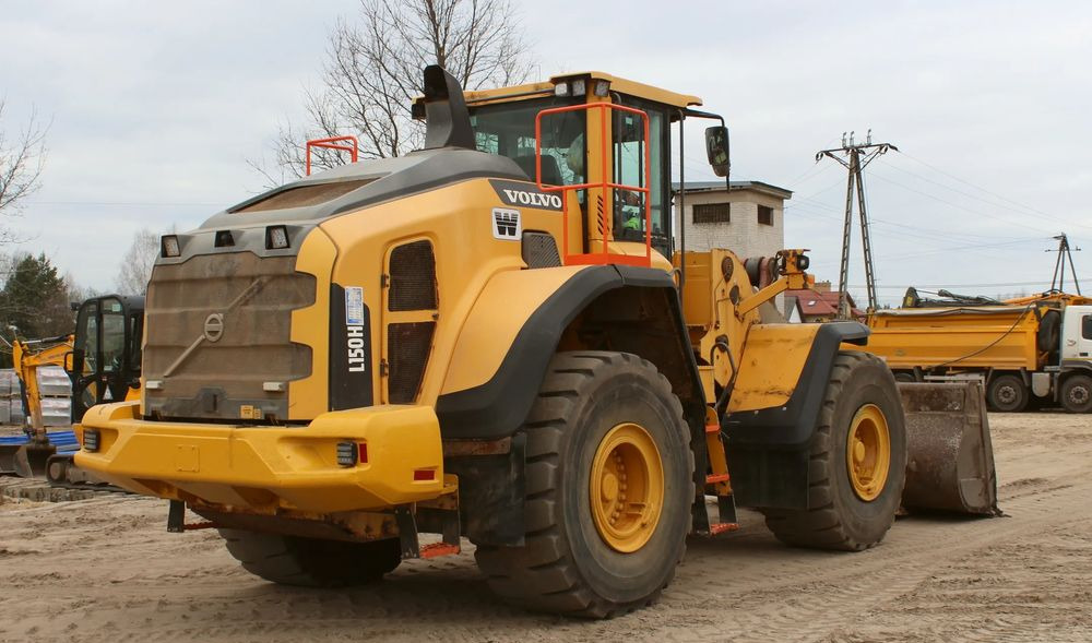 Volvo F150H - Utovarivač na kotačima: slika Volvo F150H - Utovarivač na kotačima Volvo F150H - Utovarivač na kotačima: slika Volvo F150H - Utovarivač na kotačima