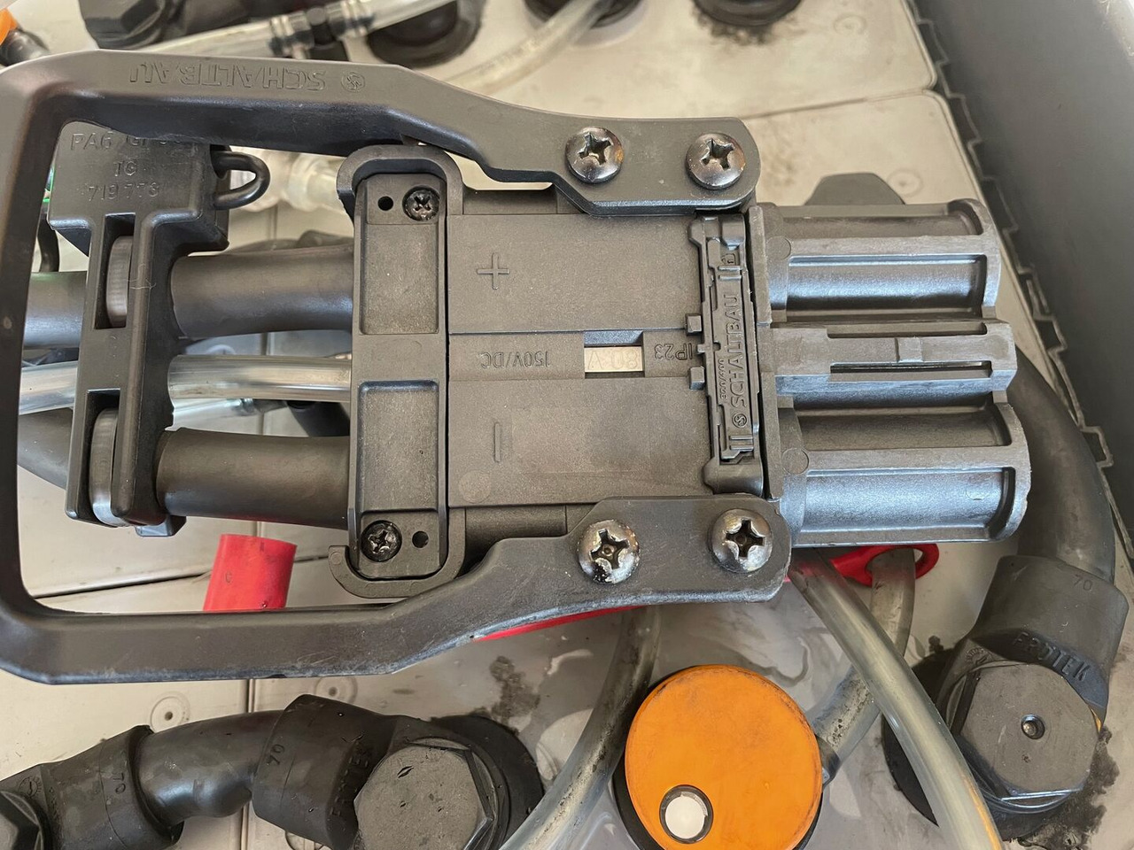 Exide 80V 6 PZS 930 - Akumulator za Oprema za rukovanje materijalima: slika Exide 80V 6 PZS 930 - Akumulator za Oprema za rukovanje materijalima Exide 80V 6 PZS 930 - Akumulator za Oprema za rukovanje materijalima: slika Exide 80V 6 PZS 930 - Akumulator za Oprema za rukovanje materijalima