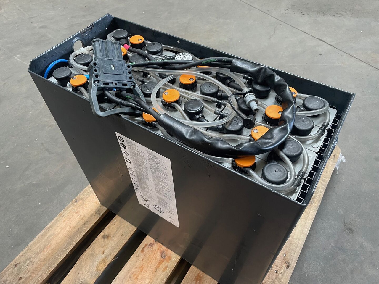 Hawker 24 Volt I 3 PZS 375 - Akumulator za Oprema za rukovanje materijalima: slika Hawker 24 Volt I 3 PZS 375 - Akumulator za Oprema za rukovanje materijalima Hawker 24 Volt I 3 PZS 375 - Akumulator za Oprema za rukovanje materijalima: slika Hawker 24 Volt I 3 PZS 375 - Akumulator za Oprema za rukovanje materijalima