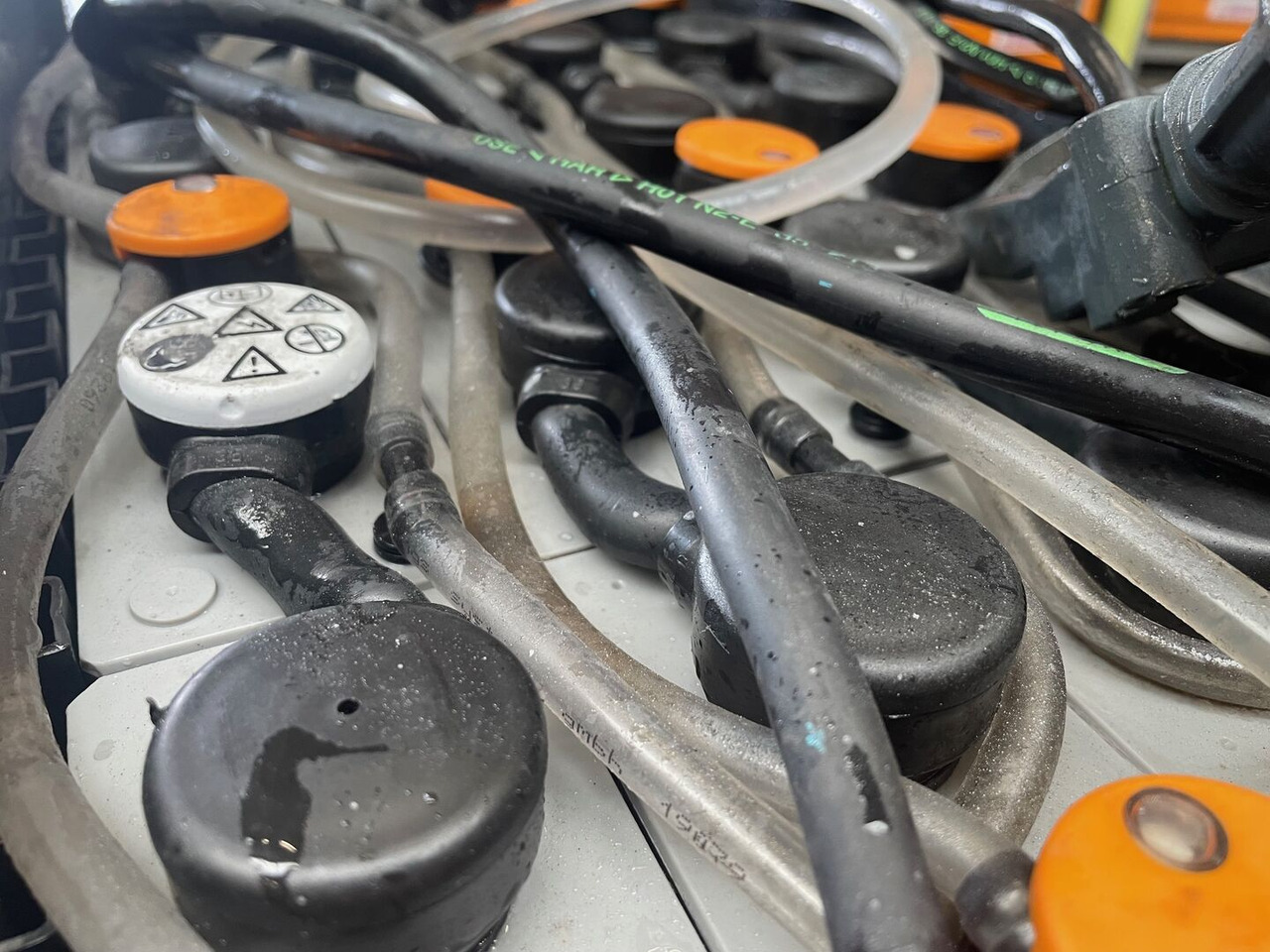 Hawker 24 Volt I 3 PZS 375 - Akumulator za Oprema za rukovanje materijalima: slika Hawker 24 Volt I 3 PZS 375 - Akumulator za Oprema za rukovanje materijalima Hawker 24 Volt I 3 PZS 375 - Akumulator za Oprema za rukovanje materijalima: slika Hawker 24 Volt I 3 PZS 375 - Akumulator za Oprema za rukovanje materijalima