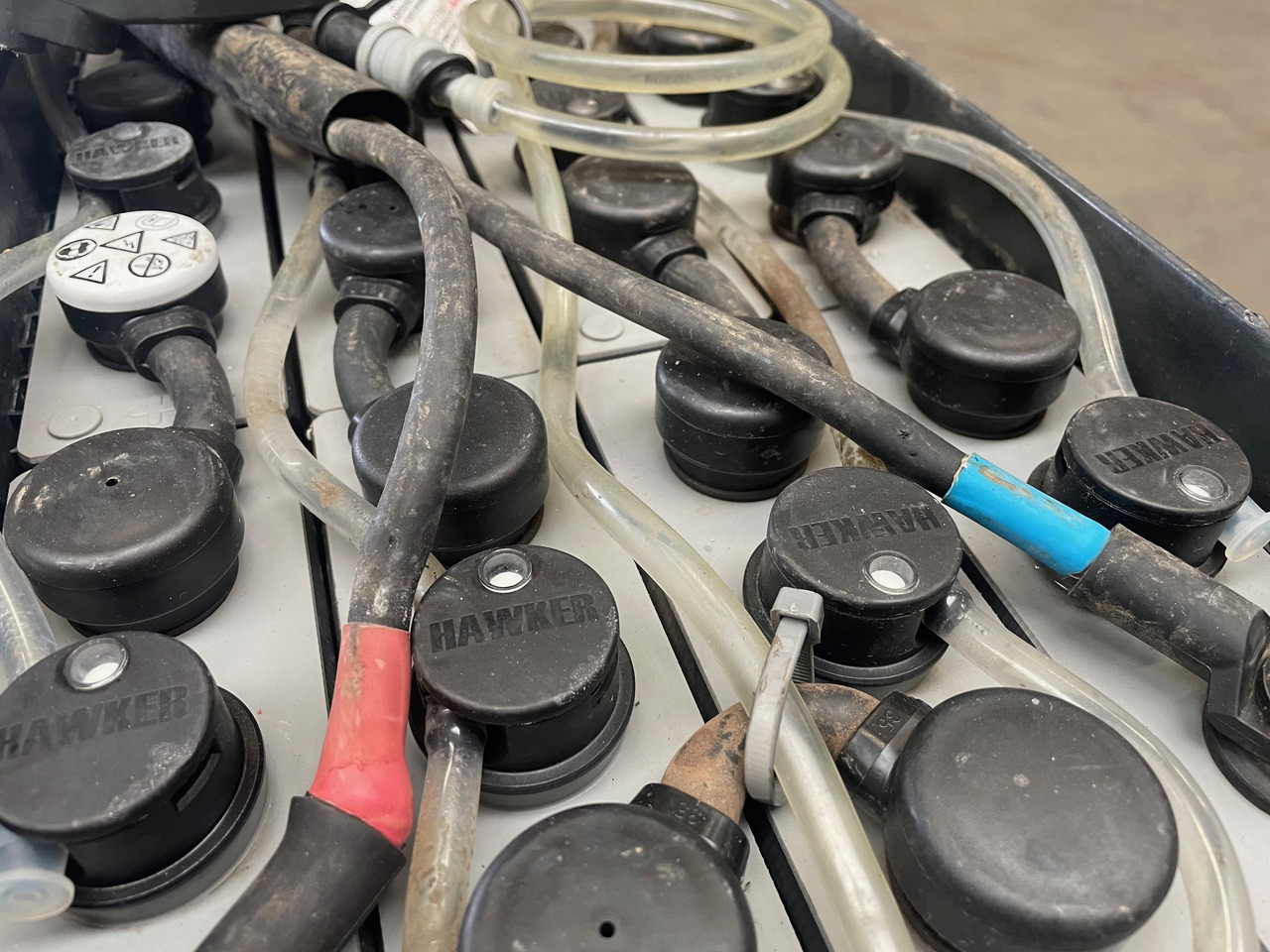 Hawker 24 Volt I 3 PZS 375 - Akumulator za Oprema za rukovanje materijalima: slika Hawker 24 Volt I 3 PZS 375 - Akumulator za Oprema za rukovanje materijalima Hawker 24 Volt I 3 PZS 375 - Akumulator za Oprema za rukovanje materijalima: slika Hawker 24 Volt I 3 PZS 375 - Akumulator za Oprema za rukovanje materijalima