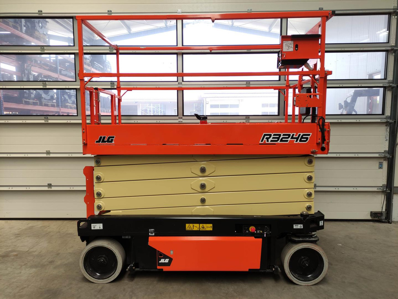 JLG R3246 - Škarasta podizna platforma: slika JLG R3246 - Škarasta podizna platforma JLG R3246 - Škarasta podizna platforma: slika JLG R3246 - Škarasta podizna platforma