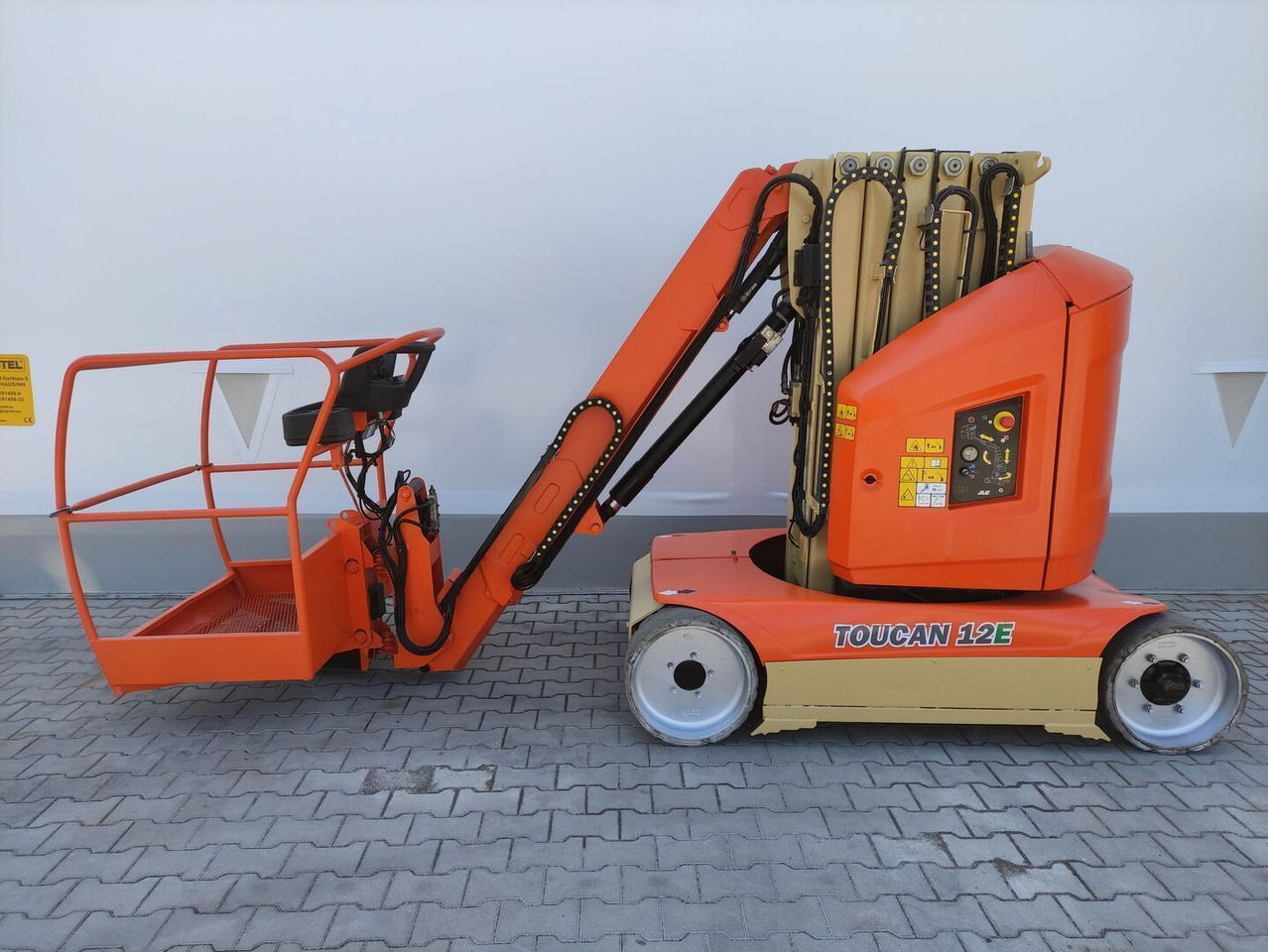 JLG Toucan 12 E (LACK NEU) - Platforma za podizanje stupa u okomitom položaju: slika JLG Toucan 12 E (LACK NEU) - Platforma za podizanje stupa u okomitom položaju JLG Toucan 12 E (LACK NEU) - Platforma za podizanje stupa u okomitom položaju: slika JLG Toucan 12 E (LACK NEU) - Platforma za podizanje stupa u okomitom položaju