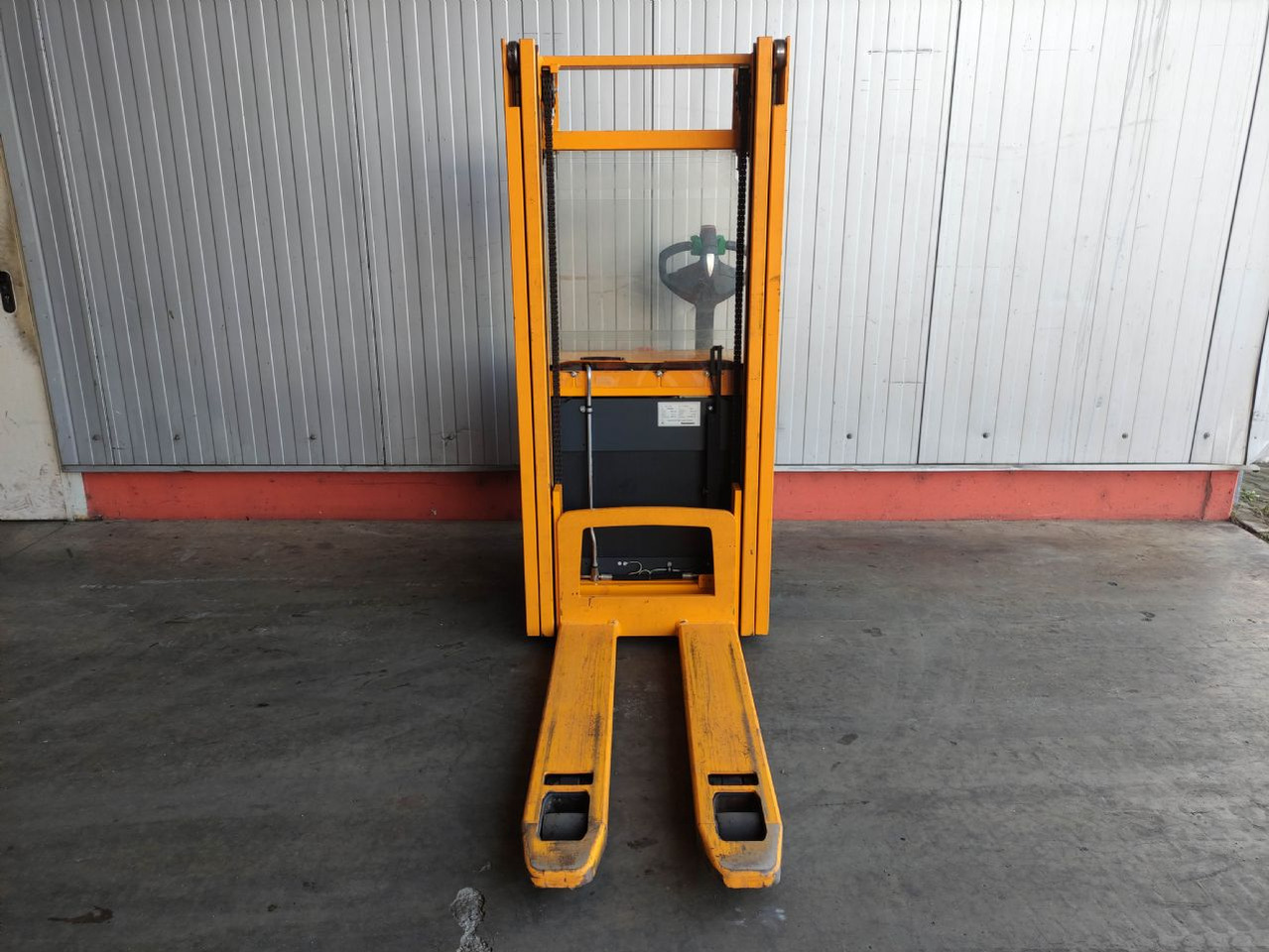 Jungheinrich EJC 216Z - Slagač stoga: slika Jungheinrich EJC 216Z - Slagač stoga Jungheinrich EJC 216Z - Slagač stoga: slika Jungheinrich EJC 216Z - Slagač stoga