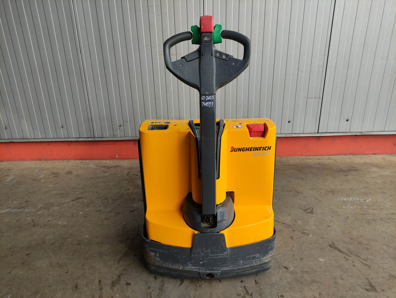 Jungheinrich EJE 120 - Paletni viličar: slika Jungheinrich EJE 120 - Paletni viličar Jungheinrich EJE 120 - Paletni viličar: slika Jungheinrich EJE 120 - Paletni viličar