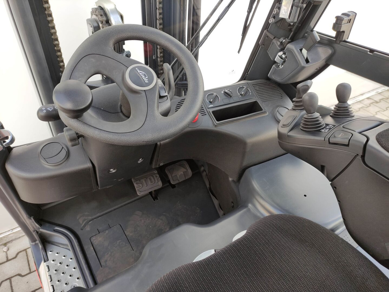 Linde E16H-02-386-EVO - Električni viličar: slika Linde E16H-02-386-EVO - Električni viličar Linde E16H-02-386-EVO - Električni viličar: slika Linde E16H-02-386-EVO - Električni viličar