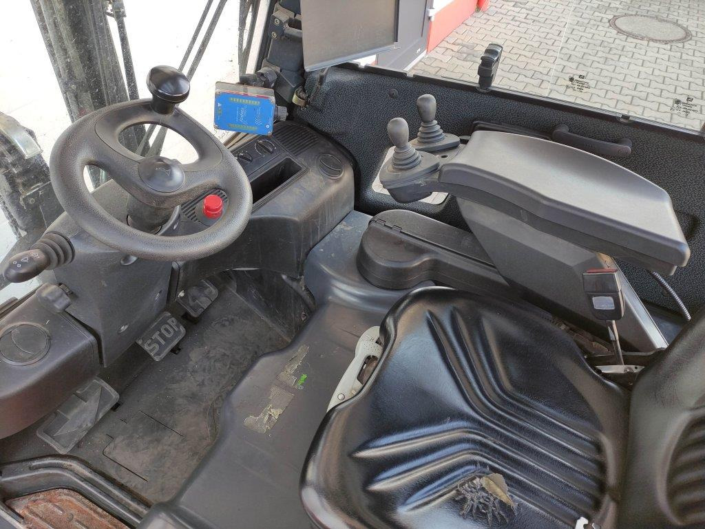 Linde E16PH-01-386 - Električni viličar: slika Linde E16PH-01-386 - Električni viličar Linde E16PH-01-386 - Električni viličar: slika Linde E16PH-01-386 - Električni viličar