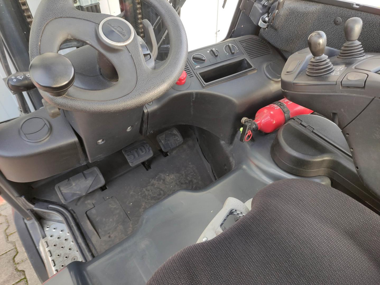 Linde E20PH-02-386-EVO - Električni viličar: slika Linde E20PH-02-386-EVO - Električni viličar Linde E20PH-02-386-EVO - Električni viličar: slika Linde E20PH-02-386-EVO - Električni viličar