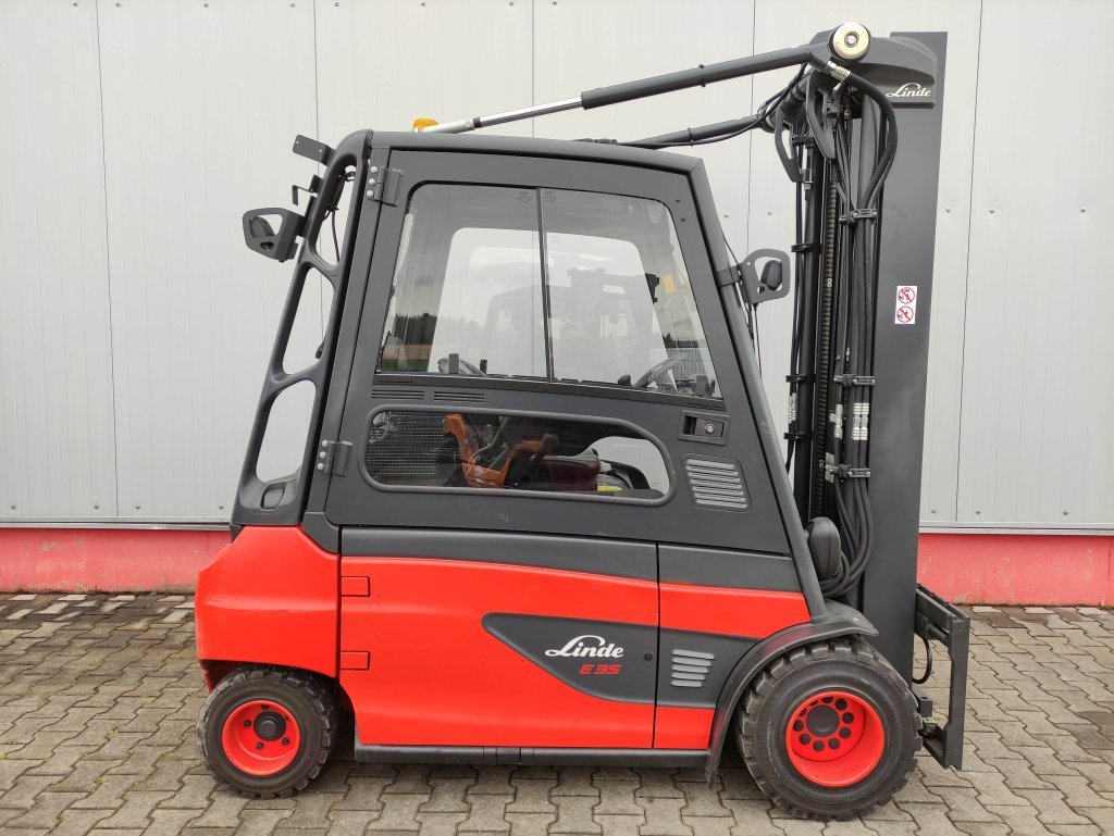 Linde E35L-01-387 - Električni viličar: slika Linde E35L-01-387 - Električni viličar Linde E35L-01-387 - Električni viličar: slika Linde E35L-01-387 - Električni viličar