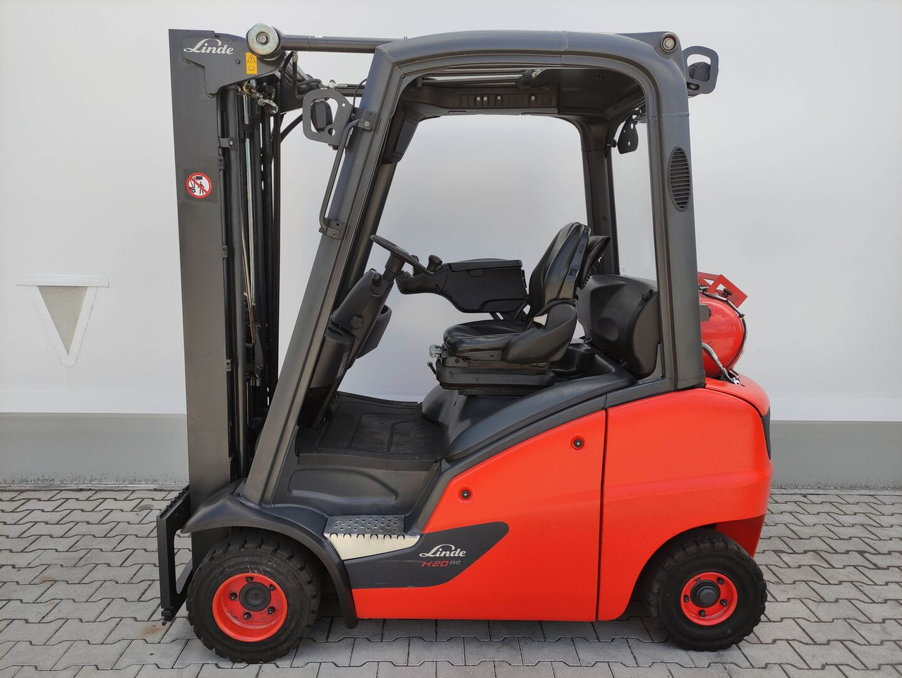 Linde H20T-01-391 EVO - Viličar: slika Linde H20T-01-391 EVO - Viličar Linde H20T-01-391 EVO - Viličar: slika Linde H20T-01-391 EVO - Viličar