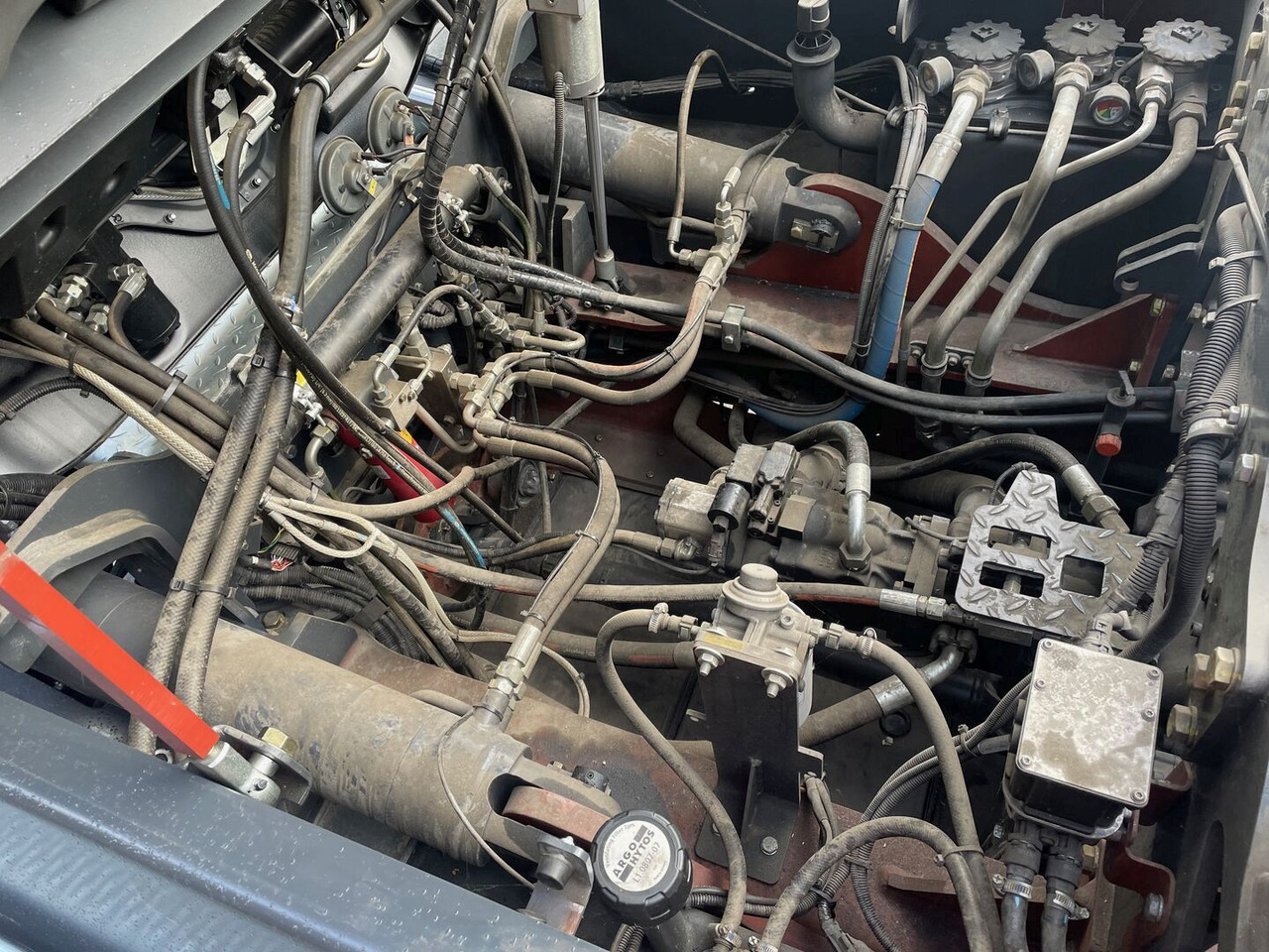 Linde HT160DS-1411 - Diesel viličar: slika Linde HT160DS-1411 - Diesel viličar Linde HT160DS-1411 - Diesel viličar: slika Linde HT160DS-1411 - Diesel viličar