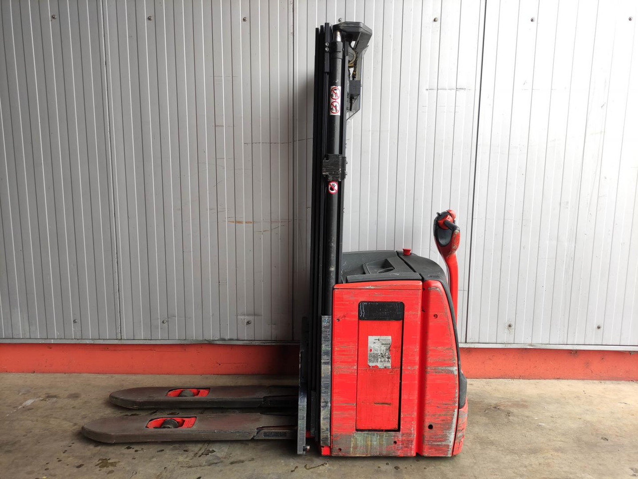 Linde L14-1173 - Slagač stoga: slika Linde L14-1173 - Slagač stoga Linde L14-1173 - Slagač stoga: slika Linde L14-1173 - Slagač stoga