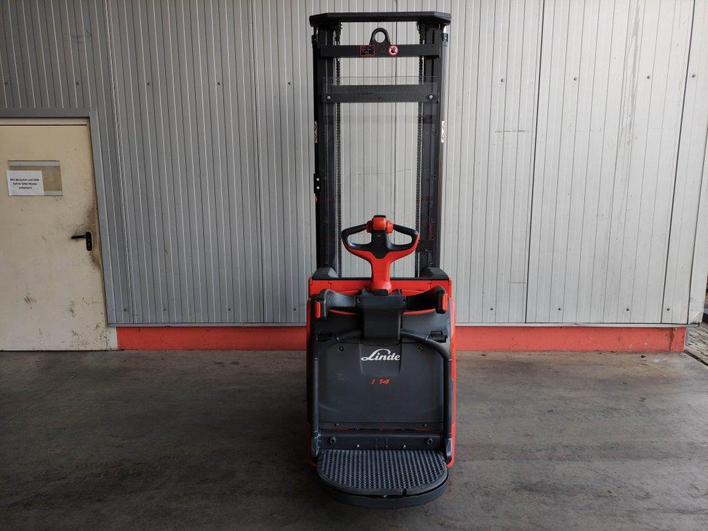 Linde L14-APi-1173 - Slagač stoga: slika Linde L14-APi-1173 - Slagač stoga Linde L14-APi-1173 - Slagač stoga: slika Linde L14-APi-1173 - Slagač stoga